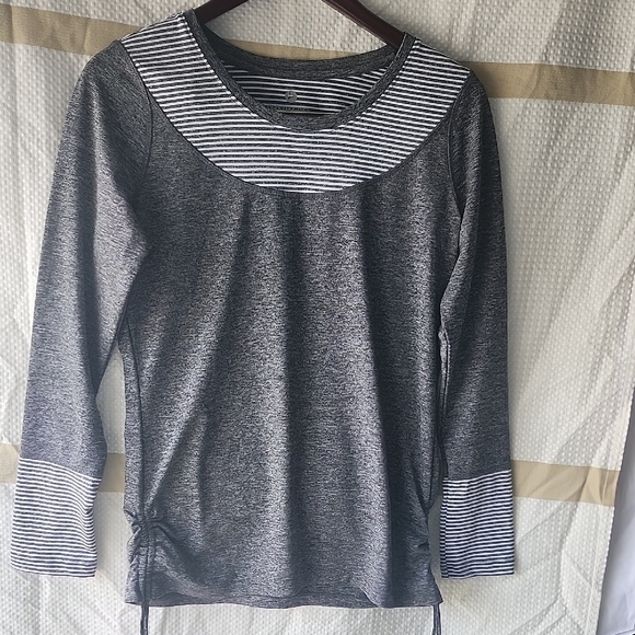 Gray 3/4 Sleeve Bib Collar Tunic - Picture 1 of 3